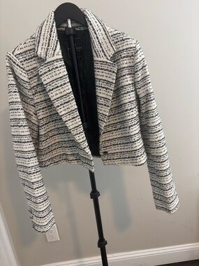 Bagatelle Tweed Cropped Jacket NWT Black White Boucle Blazer Chic Petite